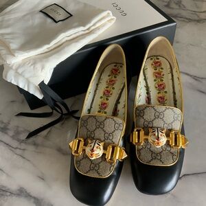 Gucci GG supreme Black and Gold Heels with Tiger accent